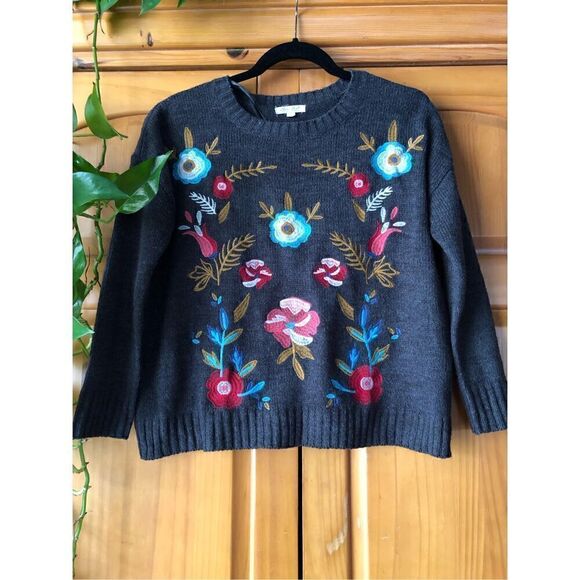 Ultra Flirt Sweaters - Ultra Flirt women’s Gray sweater,  floral embroidery Size S